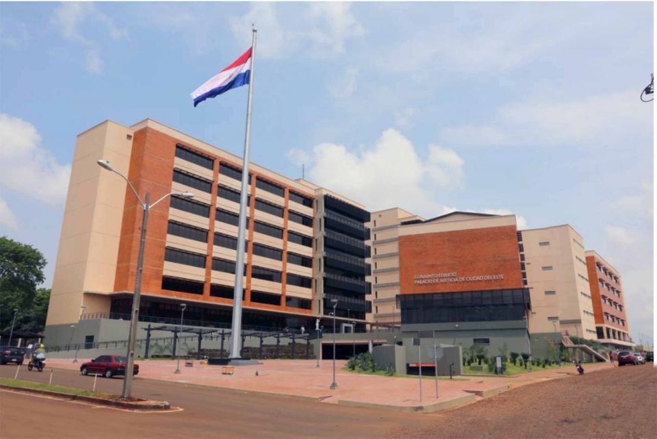 Palacio de Justicia de Ciudad del Este, conjunto edilicio terminado